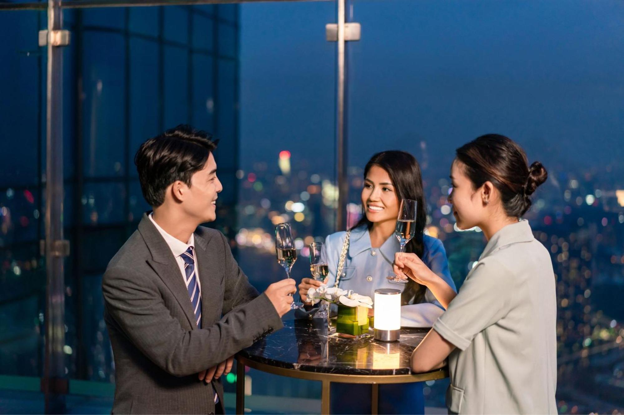 Vinpearl Landmark 81 Autograph Collection